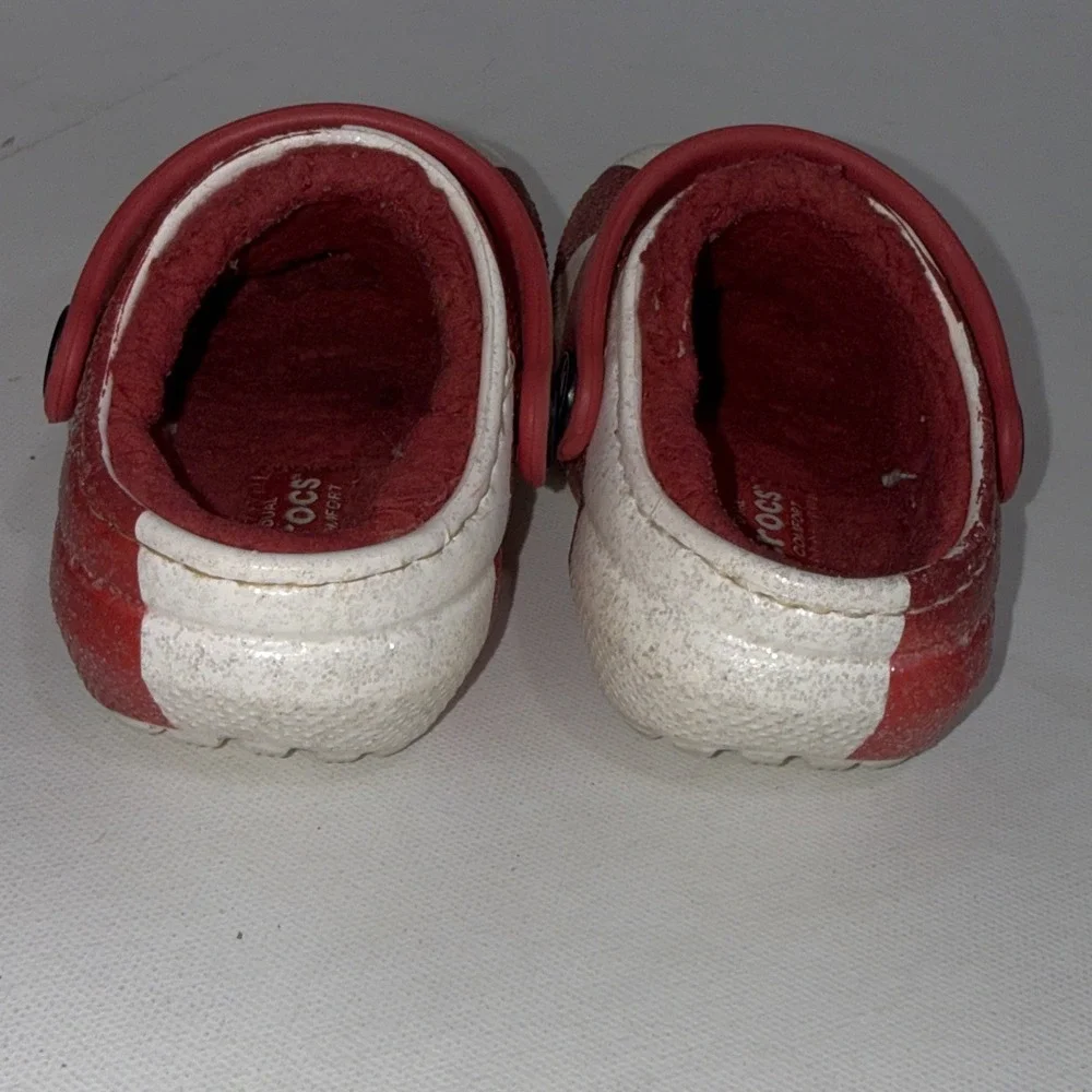 Crocs‎ Classic Fleece Lined Holiday Red White Candy Cane Peppermint Clog Kids C5
